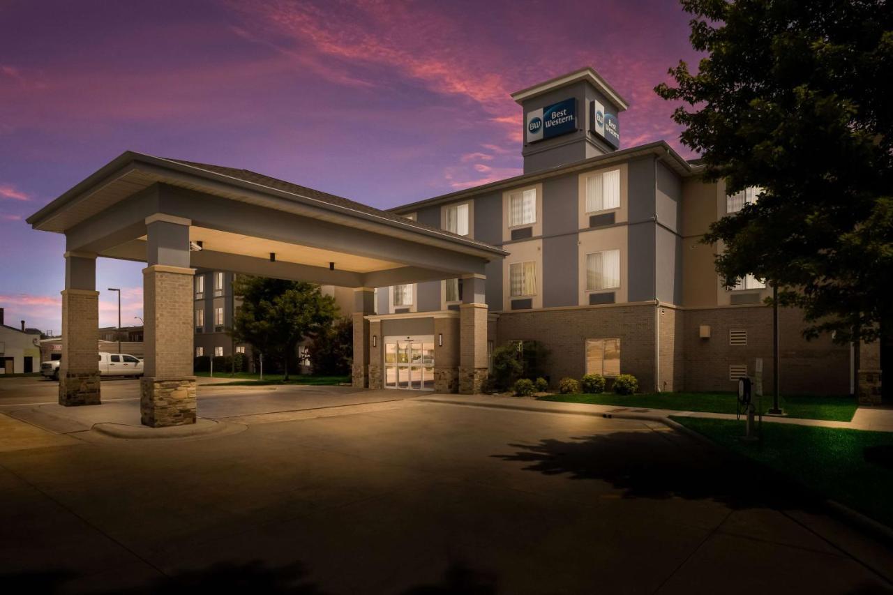 Best Western Coffeyville Central Business District Inn And Suites Kültér fotó