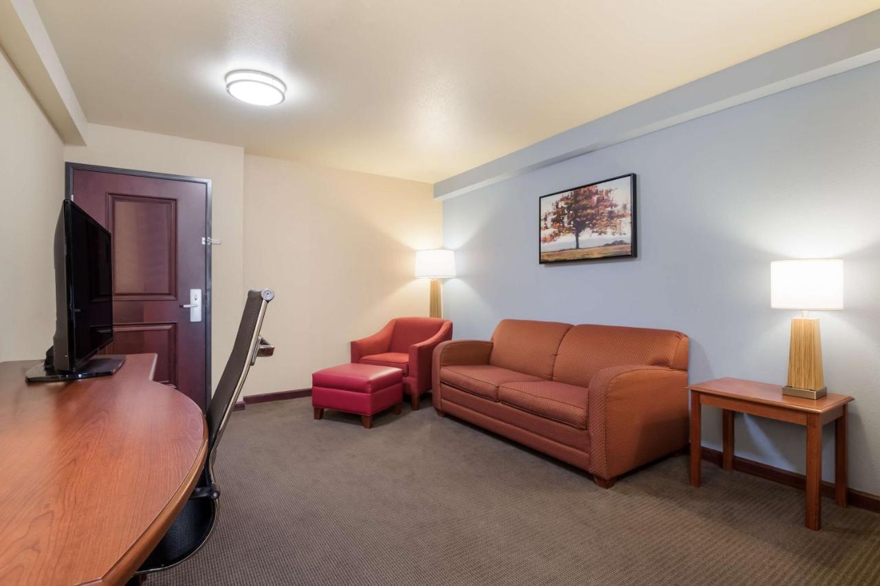 Best Western Coffeyville Central Business District Inn And Suites Kültér fotó